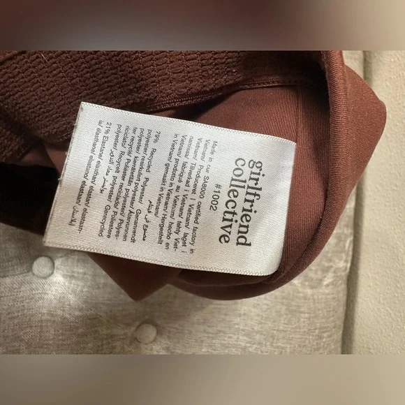 Girlfriend Collective Racerback Sports Bra Bundle in Medium - Picture 5 of 5